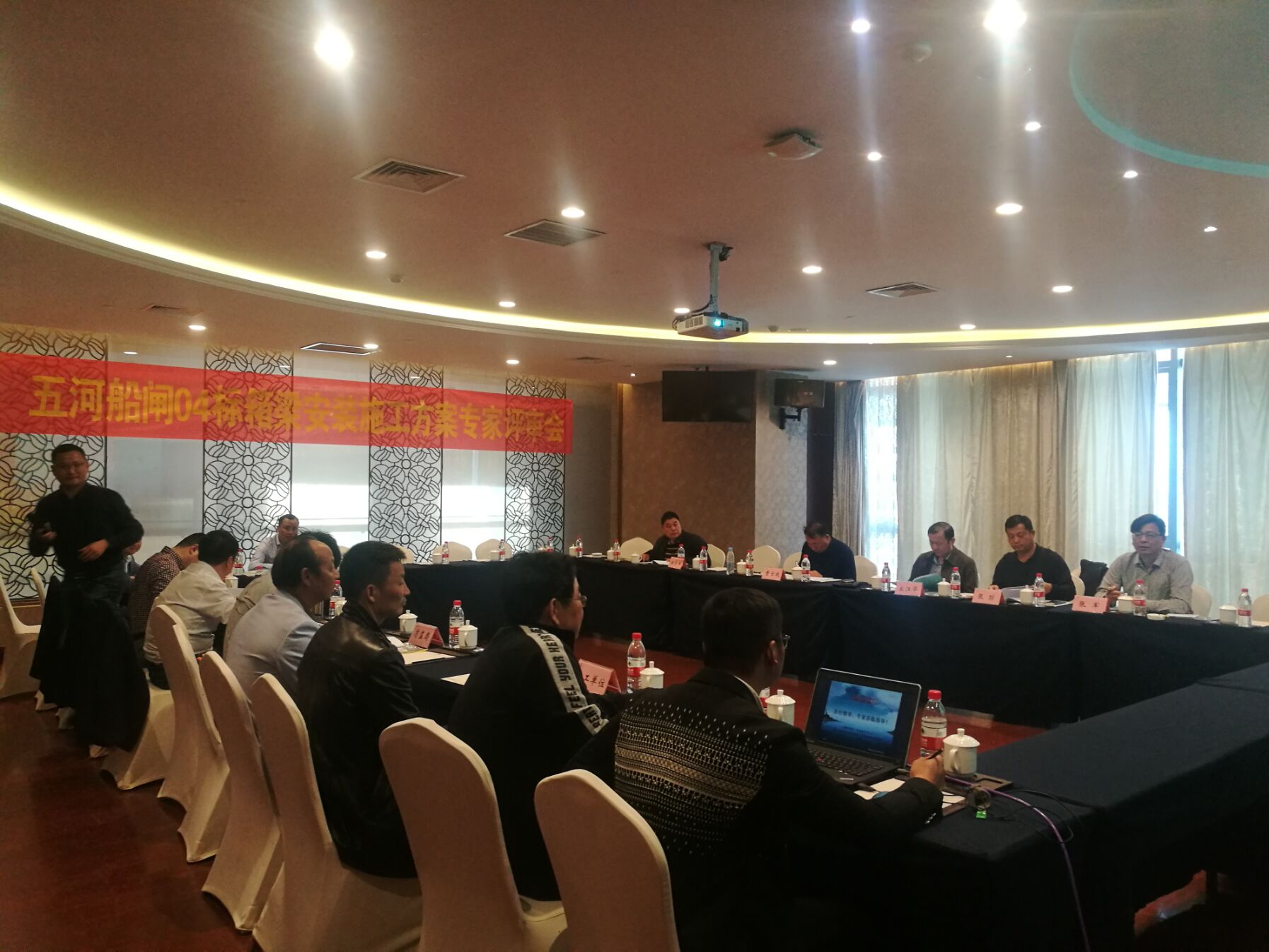 五河船閘04標(biāo)組織召開箱梁安裝專家評審會.jpg
